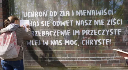 „Polegli niepokonani. Męczeństwo ludności Woli w Powstaniu Warszawskim"