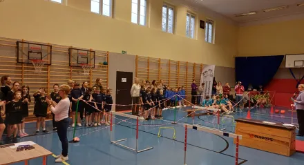 Zawody dla klas 1-3 "W zdrowym ciele zdrowy duch"