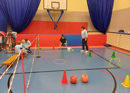 Zawody dla klas 1-3 "W zdrowym ciele zdrowy duch"