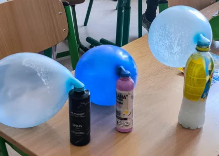 Kolejne piątki z eksperymentami w klasie 1a