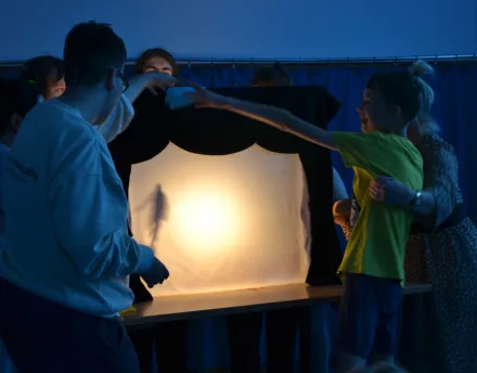 W Krainie Cieni – Warsztaty Teatralne dla Każdego