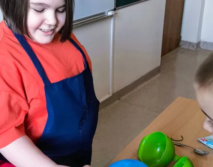 Kolejne piątki z eksperymentami w klasie 1a