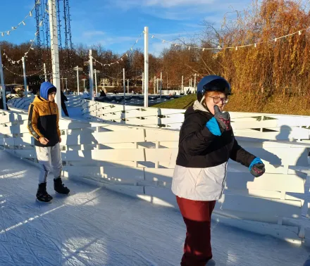 Lekcja wf na łyżwach