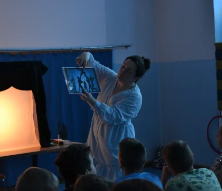 W Krainie Cieni – Warsztaty Teatralne dla Każdego