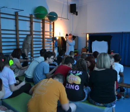 W Krainie Cieni – Warsztaty Teatralne dla Każdego