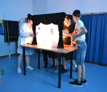 W Krainie Cieni – Warsztaty Teatralne dla Każdego