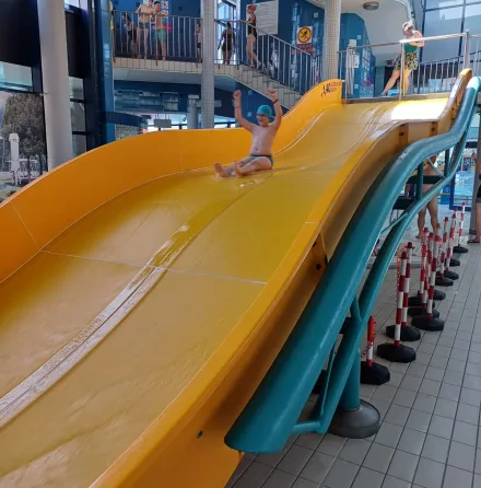 Warsztaty pływackie na pływalni Warszawianka