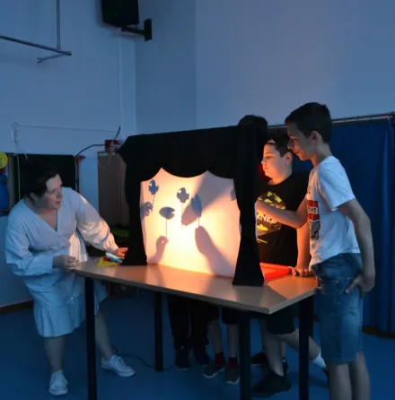 W Krainie Cieni – Warsztaty Teatralne dla Każdego