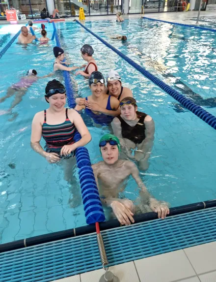 Warsztaty pływackie na pływalni Warszawianka