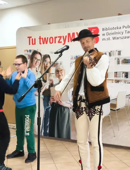 Inauguracja projektu „Zmysłbooki – CzytajMY (wszystkimi zmysłami) razem!”