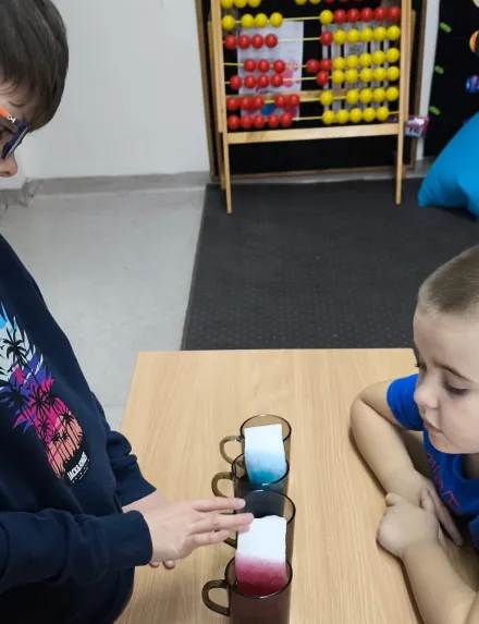 Piątki z eksperymentami w klasie 1a