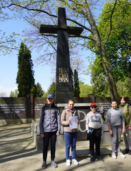 „Polegli niepokonani. Męczeństwo ludności Woli w Powstaniu Warszawskim"