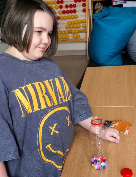 Kolejne piątki z eksperymentami w klasie 1a