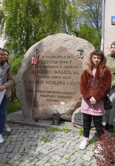 „Polegli niepokonani. Męczeństwo ludności Woli w Powstaniu Warszawskim"