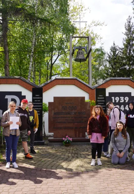 „Polegli niepokonani. Męczeństwo ludności Woli w Powstaniu Warszawskim"