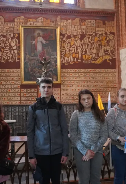 „Polegli niepokonani. Męczeństwo ludności Woli w Powstaniu Warszawskim"