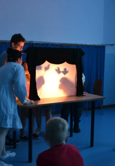 W Krainie Cieni – Warsztaty Teatralne dla Każdego