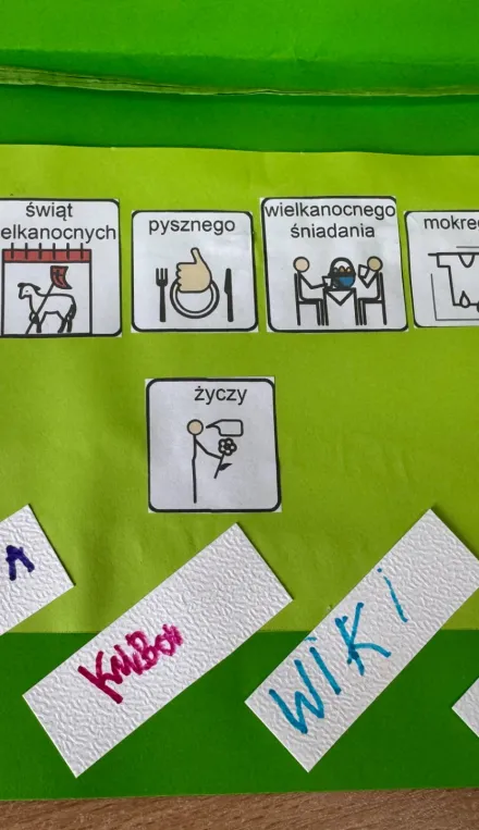 Wspólne życzenia dla klas.