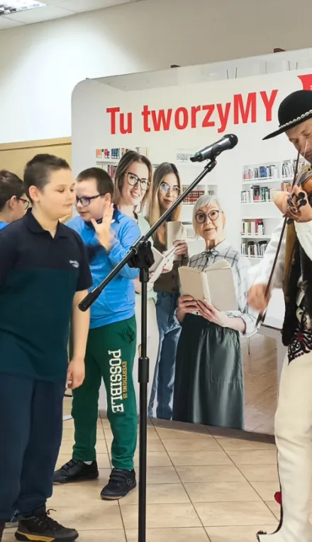 Inauguracja projektu „Zmysłbooki – CzytajMY (wszystkimi zmysłami) razem!”