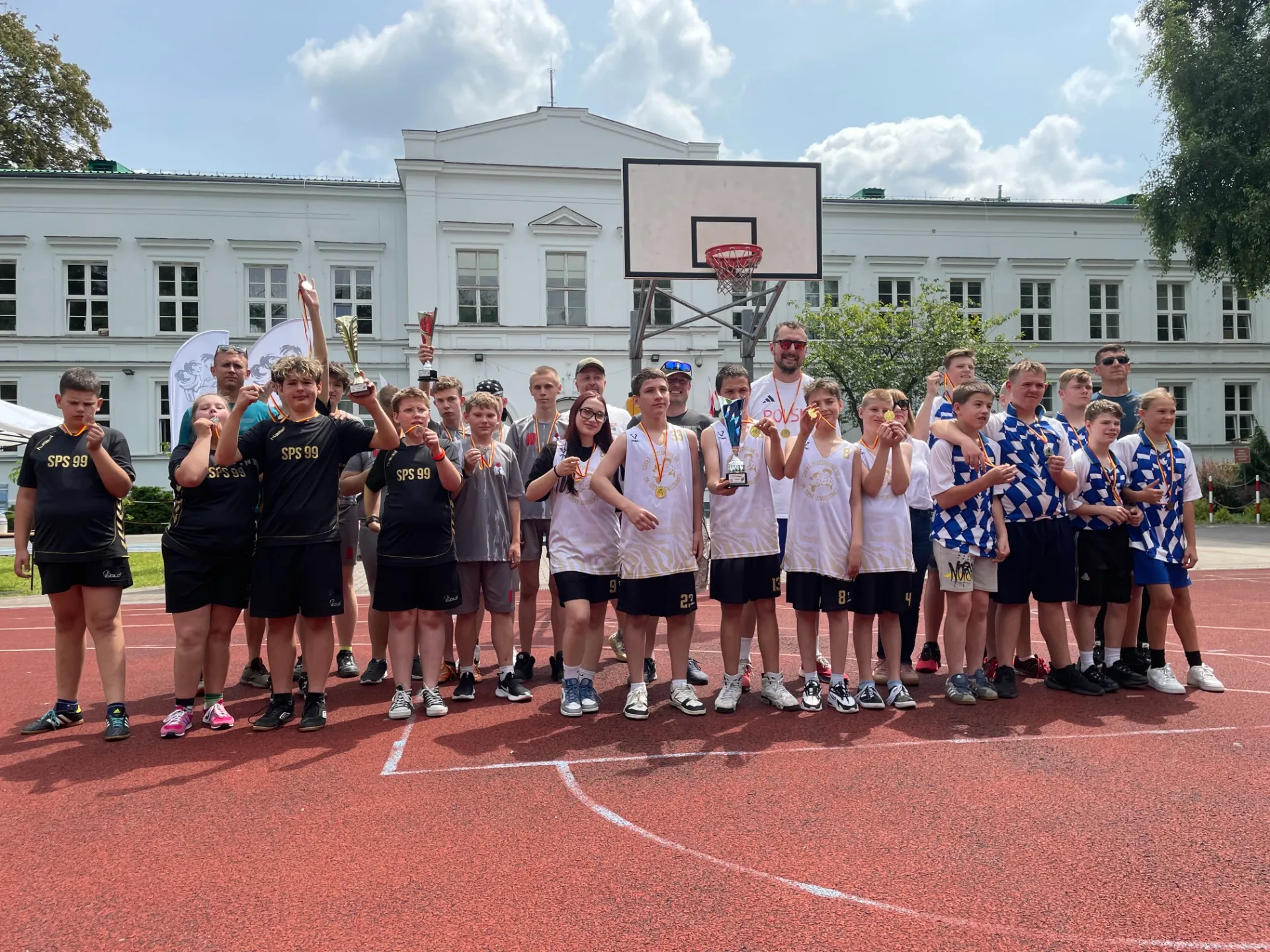 Międzyszkolne zawody sportowe w Szkole Podstawowej Specjalnej im. Ireny Sendlerowej nr 213