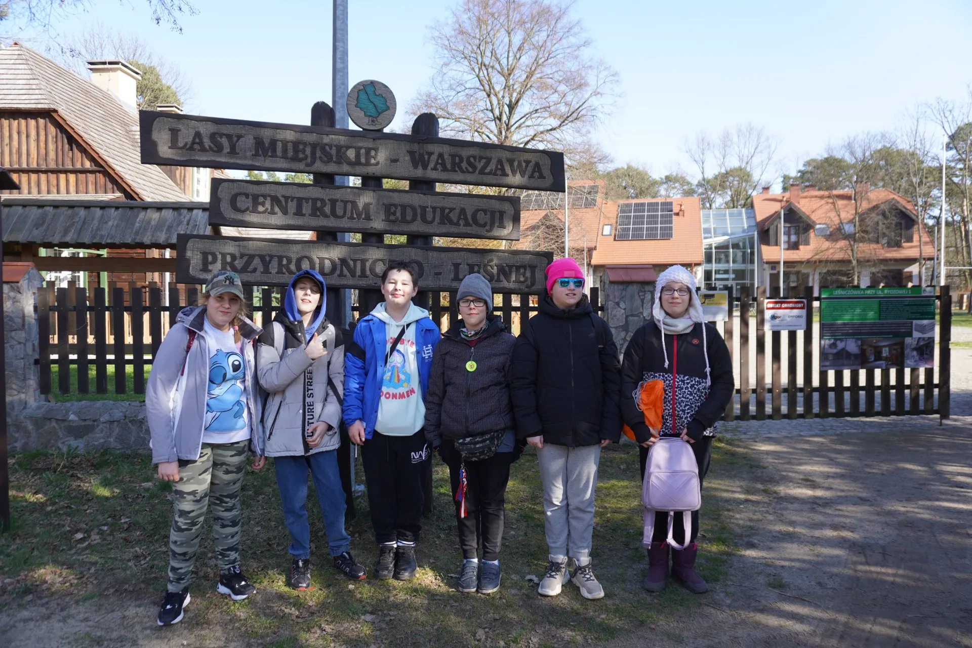 Wycieczka uczniów klas 4a i 4b do Lasu Bielańskiego