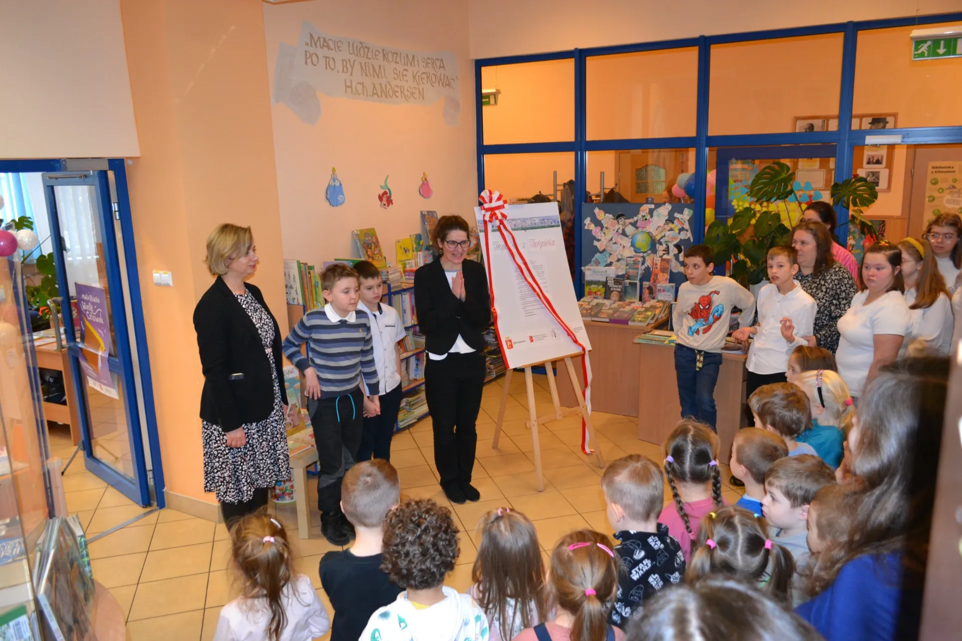 Zaproszenie na wystawę "Tropiciele z Targówka" do Biblioteki Dla Dzieci i Młodzieży nr 53