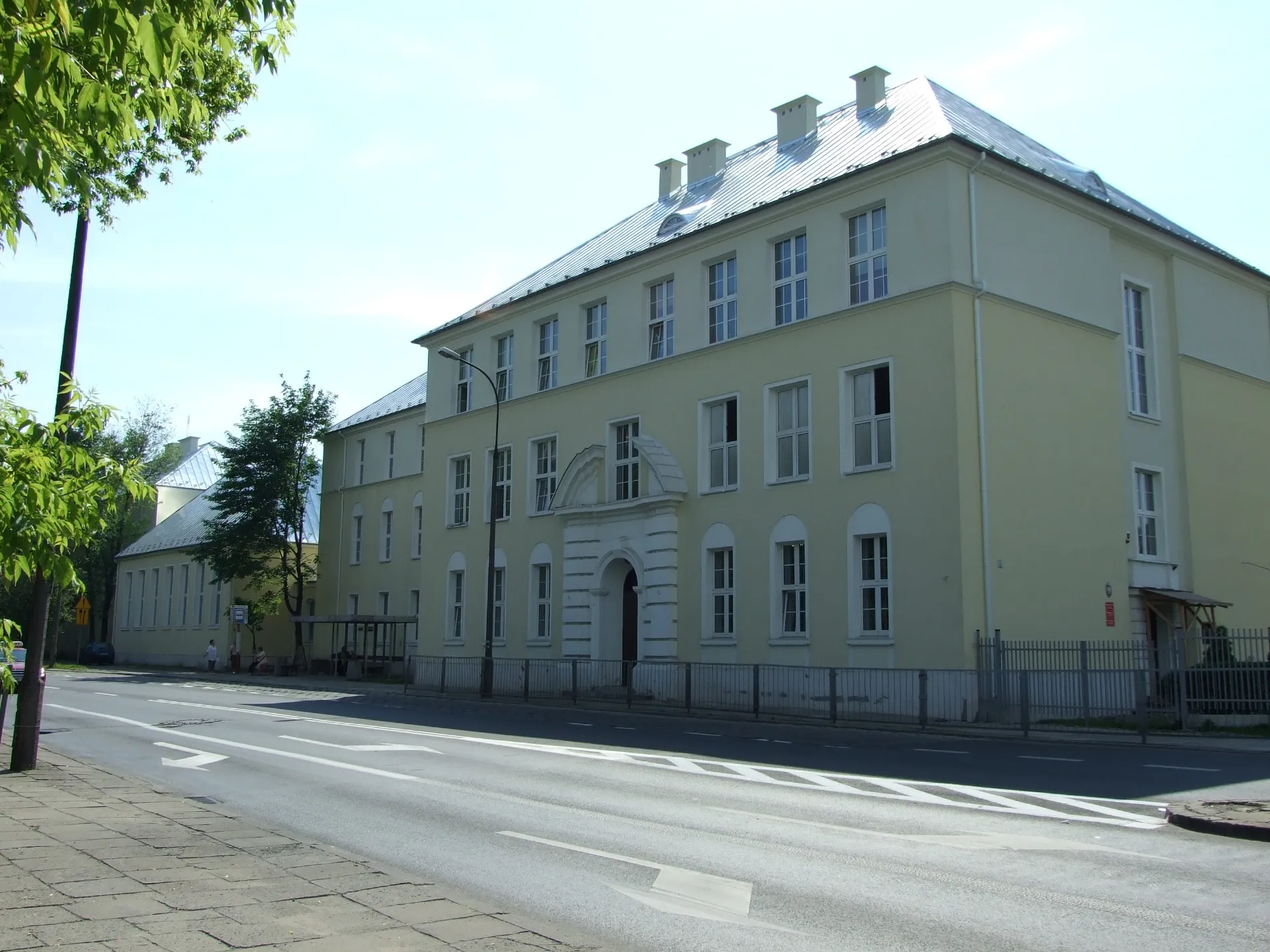 Widok budynku szkoły SPS99