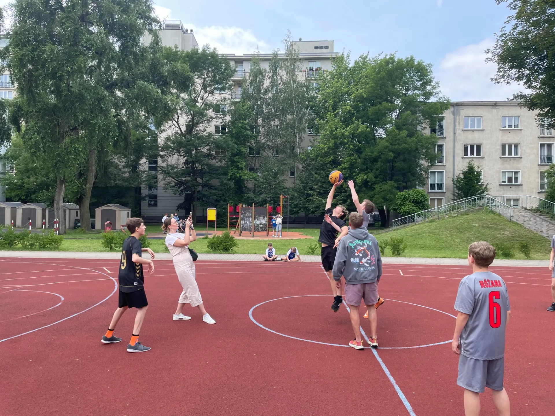 Międzyszkolne zawody sportowe w Szkole Podstawowej Specjalnej im. Ireny Sendlerowej nr 213