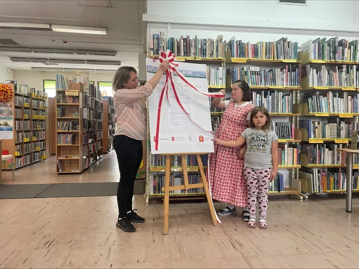 Otwarcie wystawy Tropiciele z Targówka w Bibliotece dla Dzieci i Młodzieży nr 65