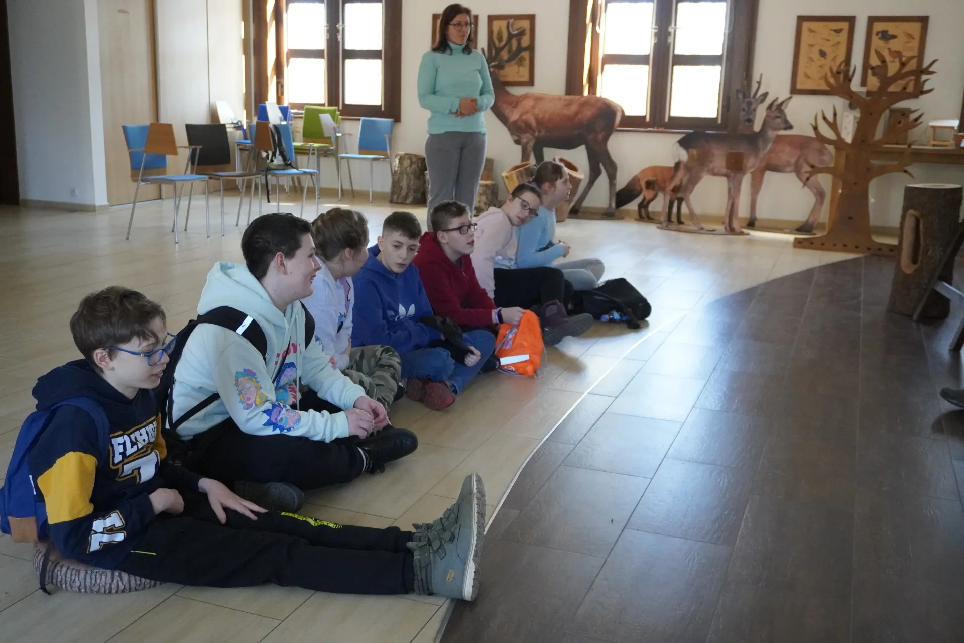 Wycieczka uczniów klas 4a i 4b do Lasu Bielańskiego