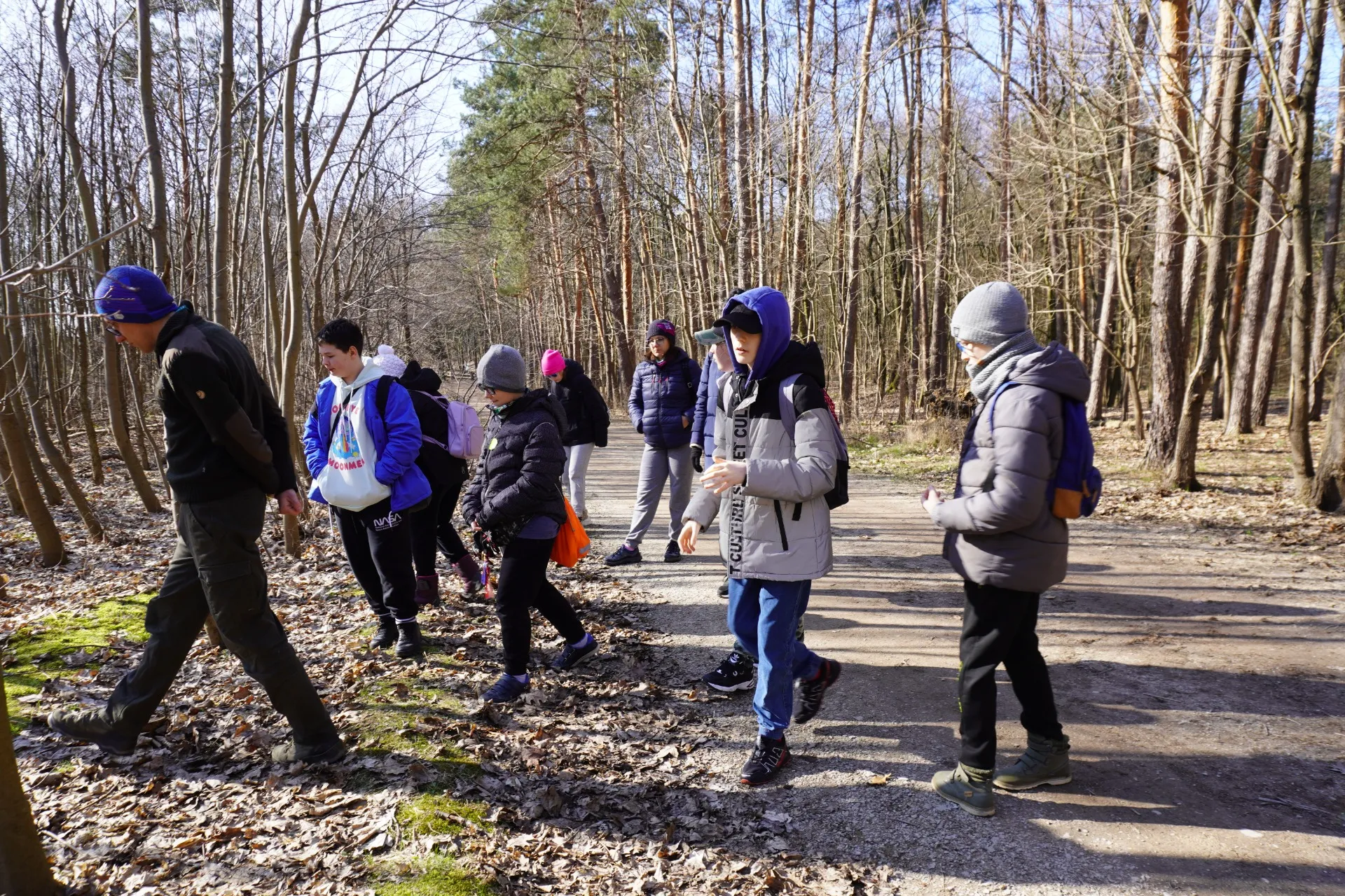 Wycieczka uczniów klas 4a i 4b do Lasu Bielańskiego
