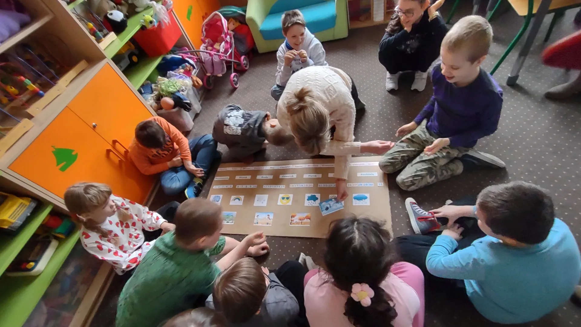 Kwietniowa lekcja biblioteczna w świetlicy szkolnej