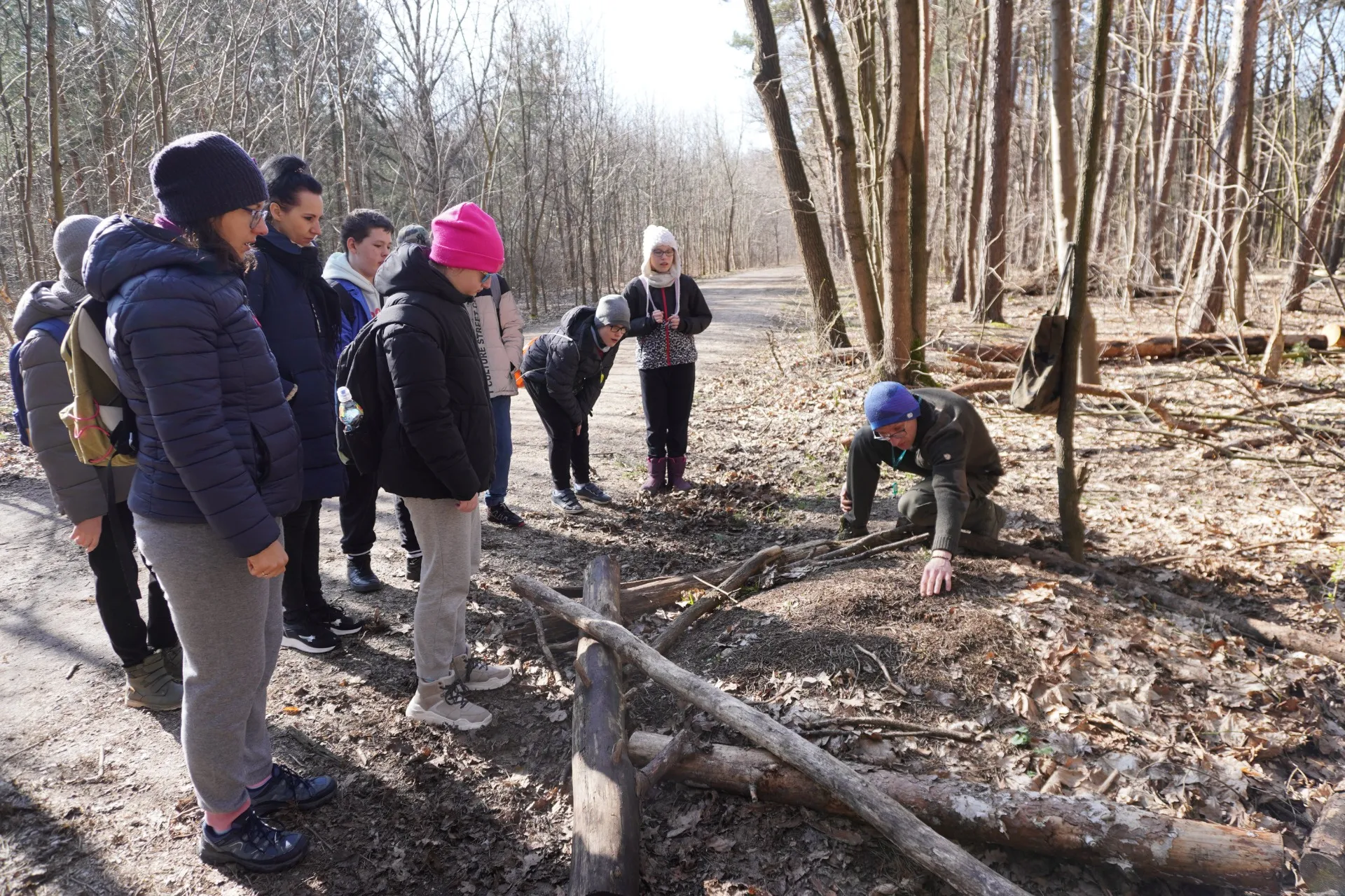 Wycieczka uczniów klas 4a i 4b do Lasu Bielańskiego