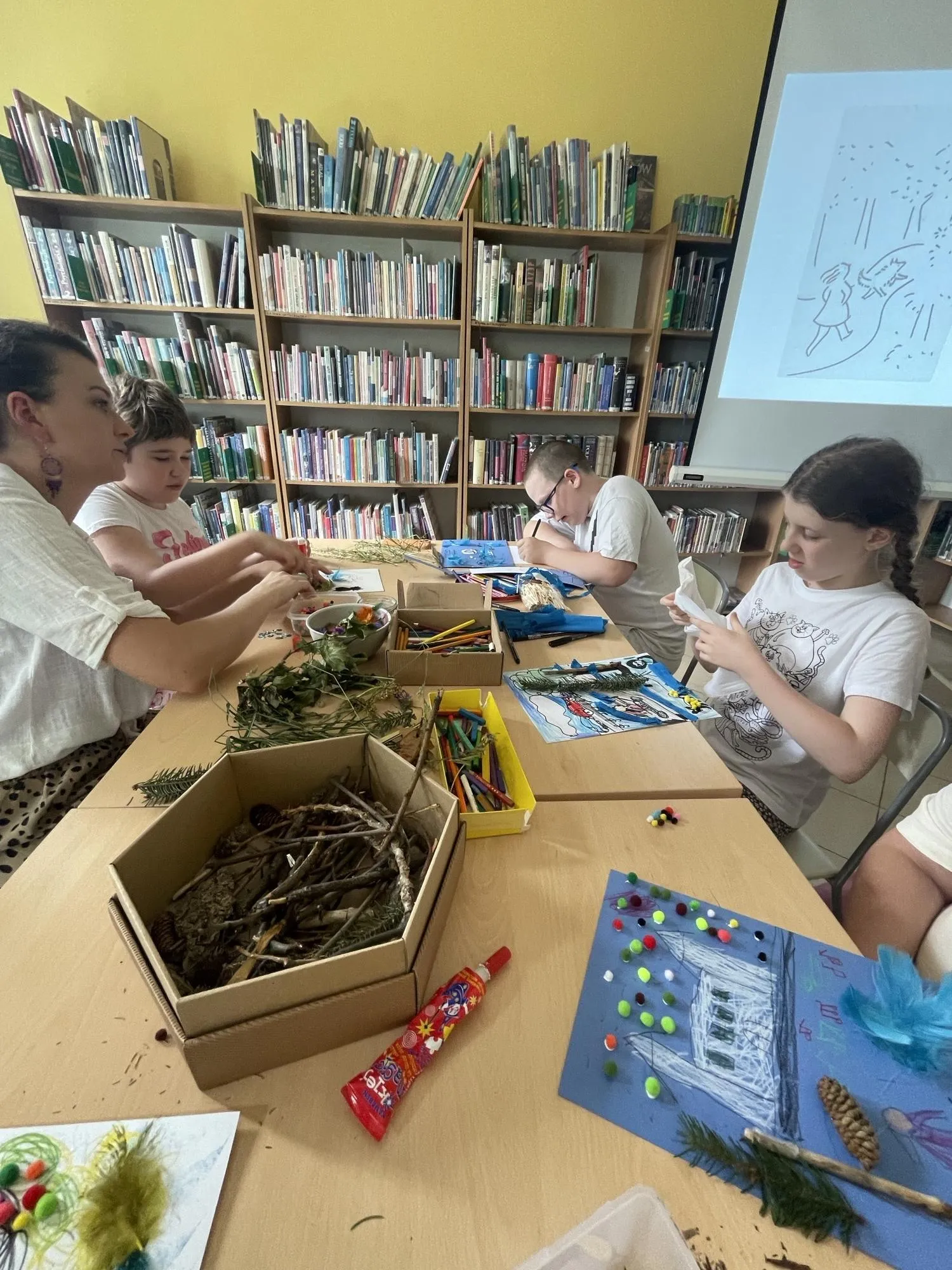 Warsztaty plastyczne z Julią Konieczną-Latoś