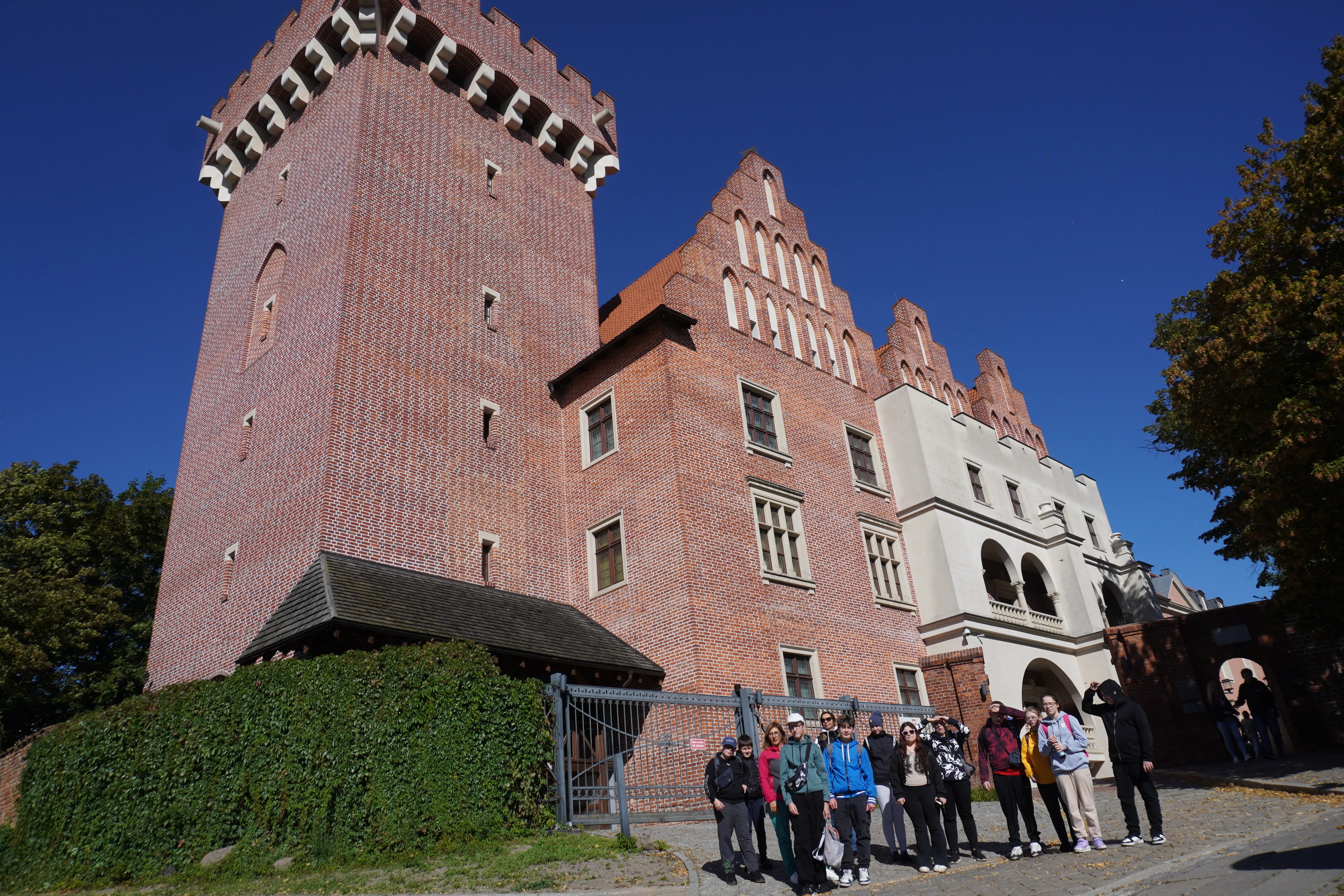 Wycieczka do Poznania, Ostrowa Lednickiego, Gniezna i Biskupina