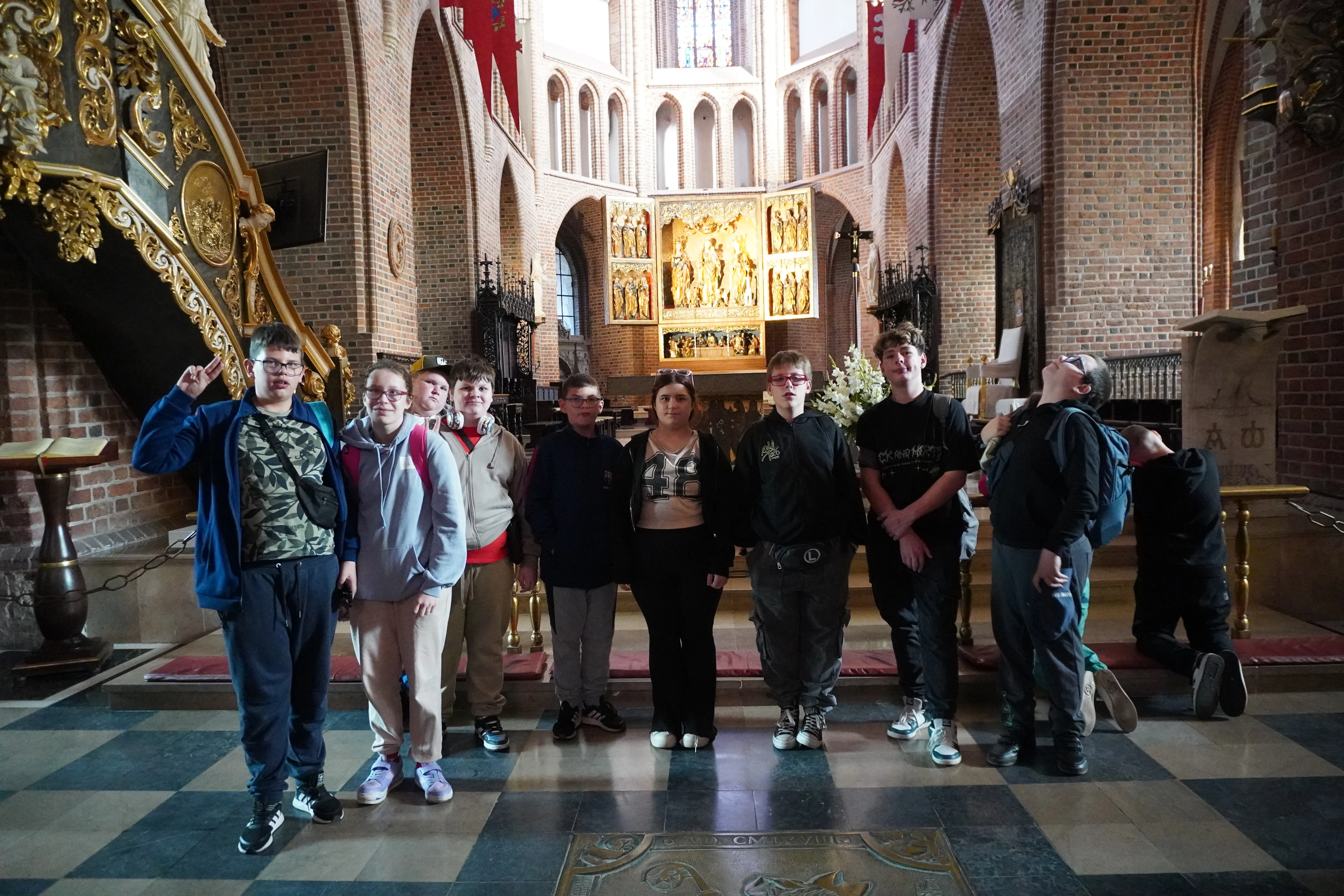 Wycieczka do Poznania, Ostrowa Lednickiego, Gniezna i Biskupina