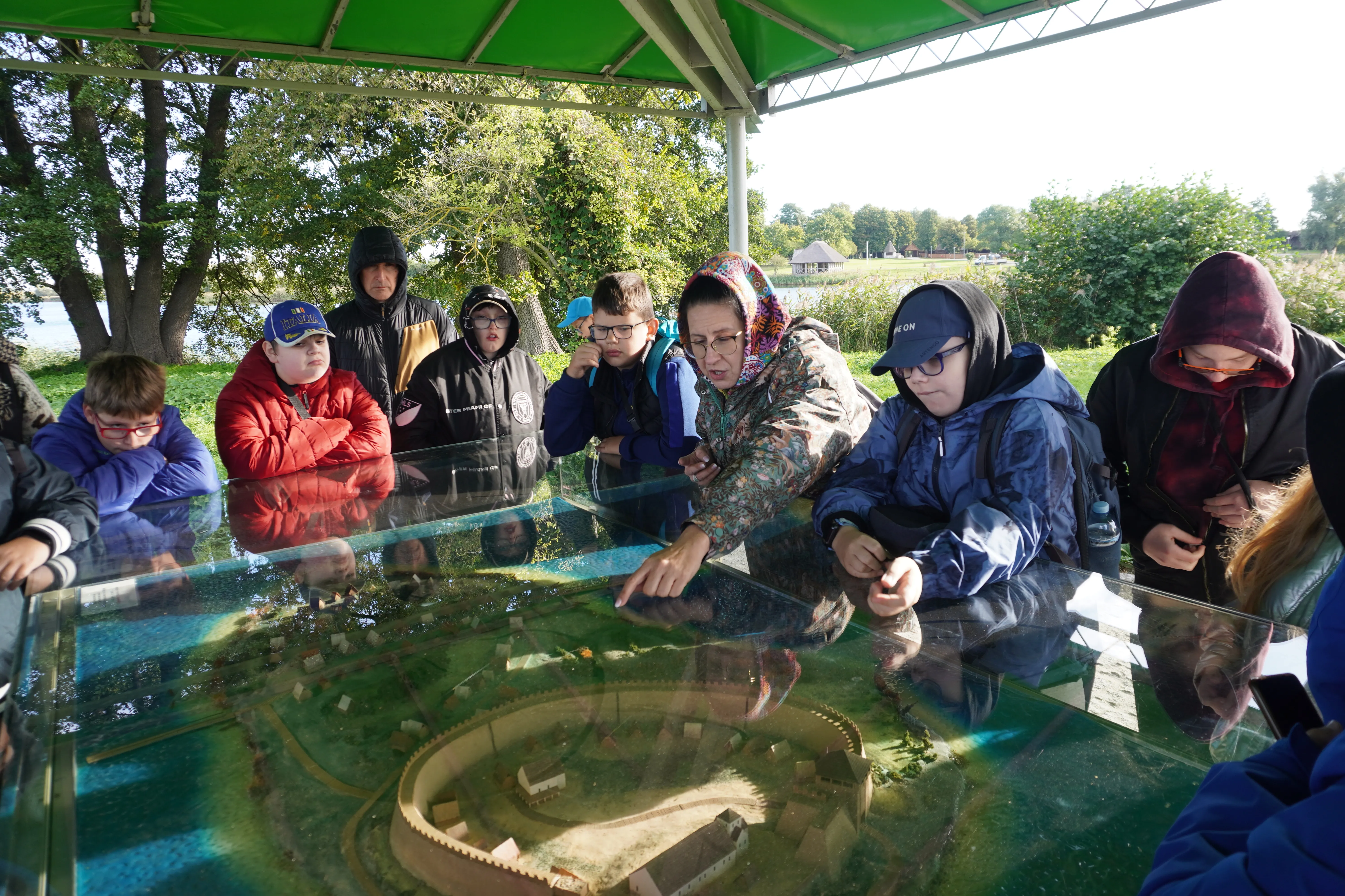 Wycieczka do Poznania, Ostrowa Lednickiego, Gniezna i Biskupina
