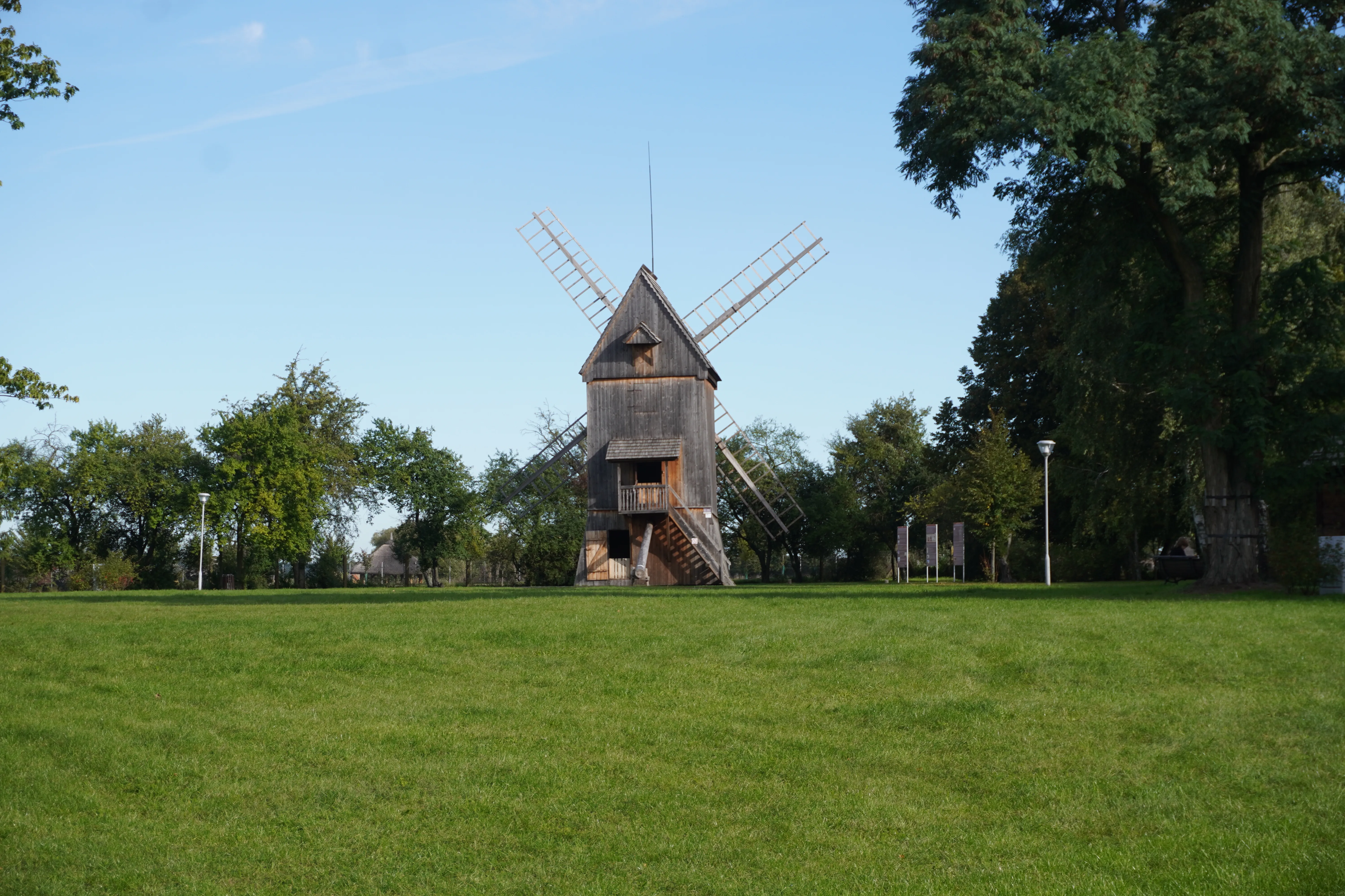 Wycieczka do Poznania, Ostrowa Lednickiego, Gniezna i Biskupina