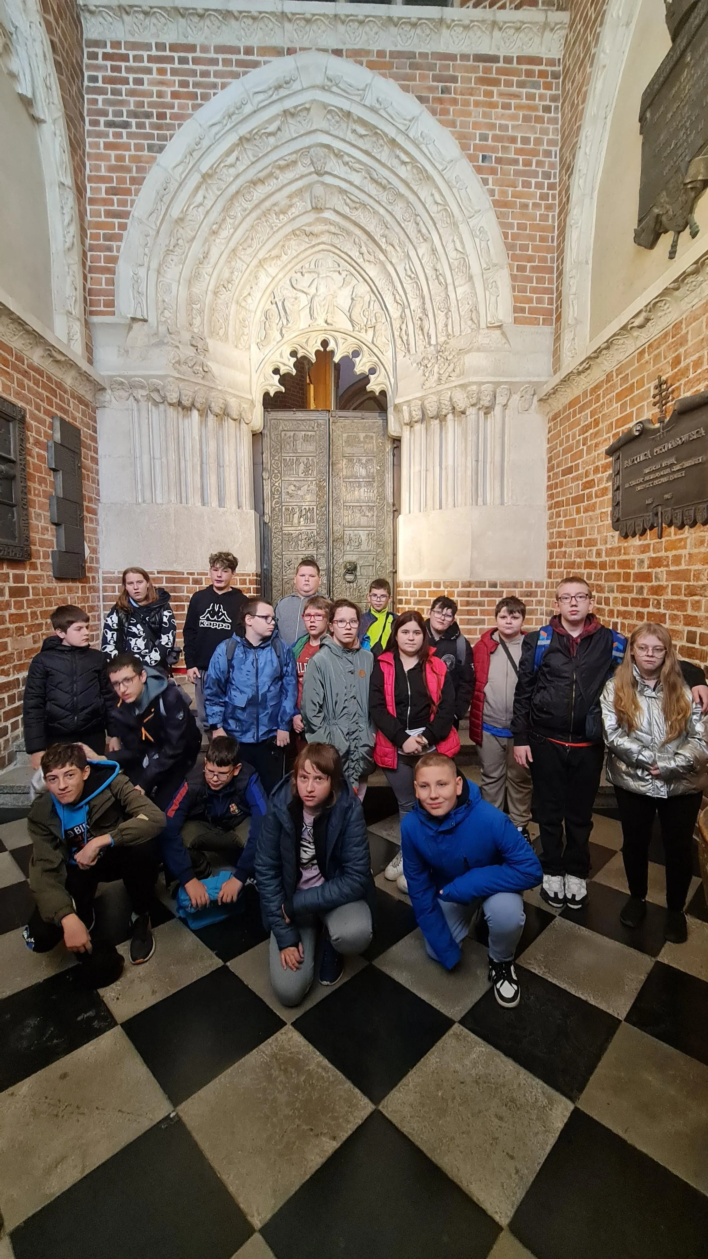 Wycieczka do Poznania, Ostrowa Lednickiego, Gniezna i Biskupina