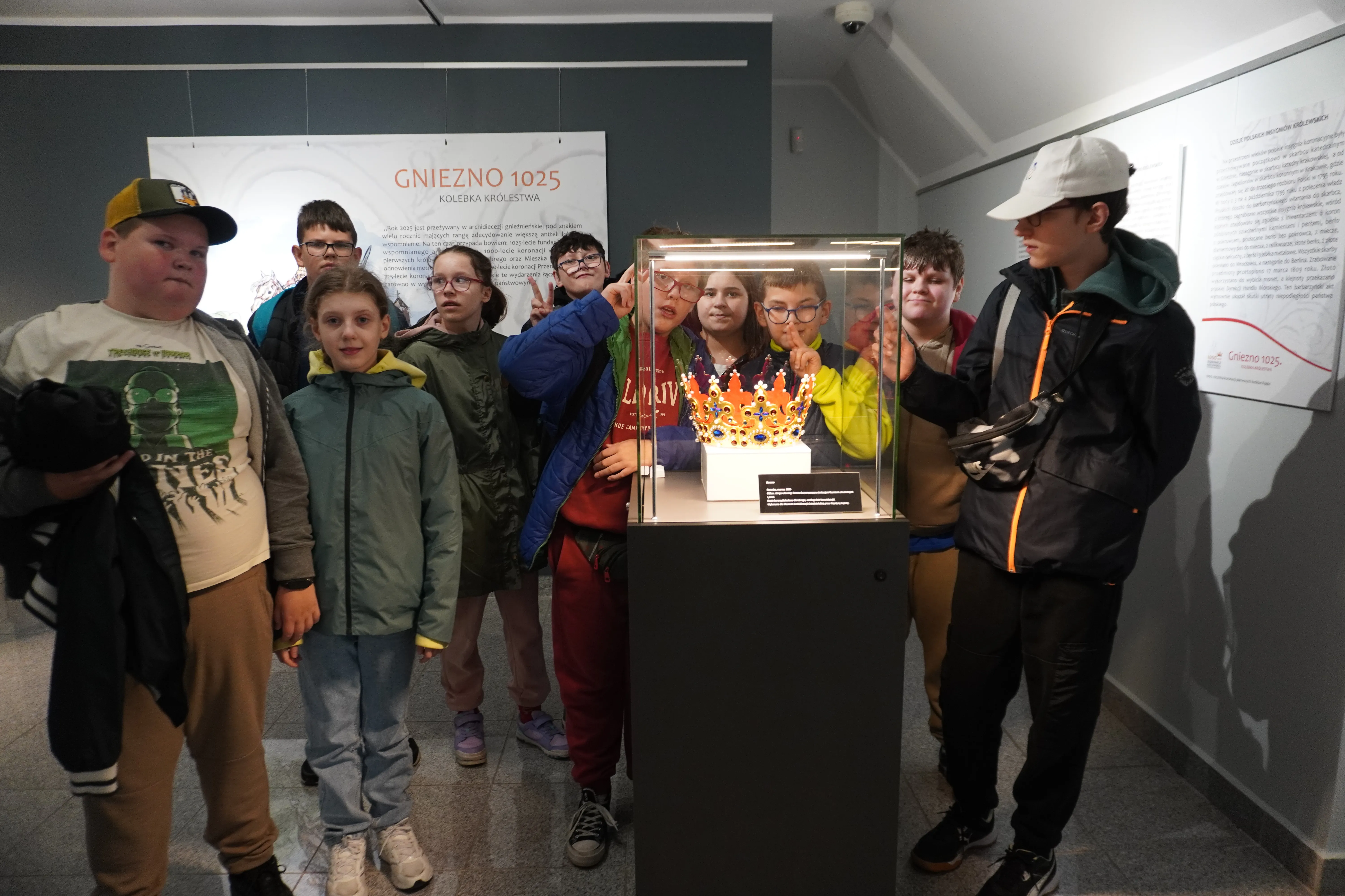 Wycieczka do Poznania, Ostrowa Lednickiego, Gniezna i Biskupina