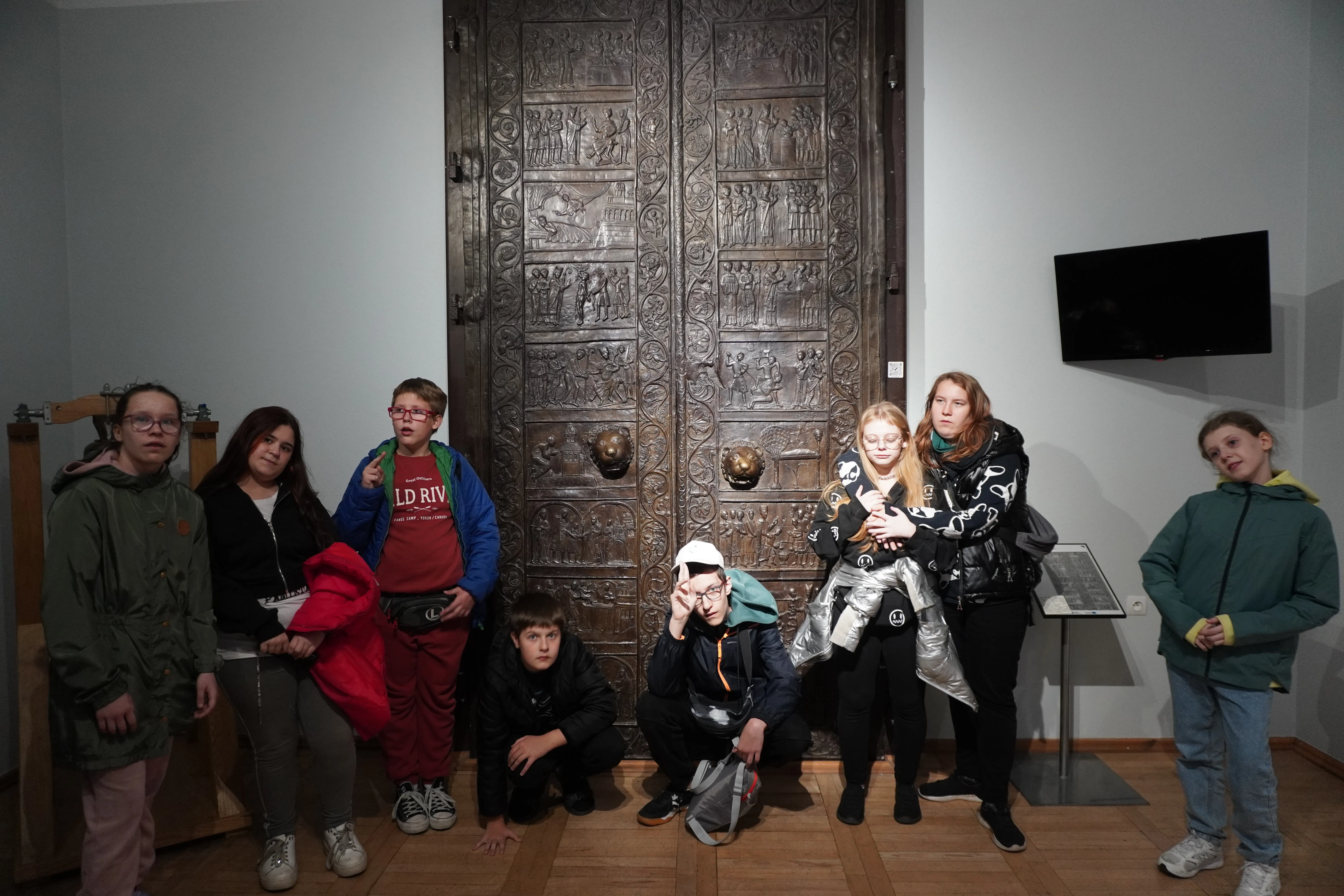 Wycieczka do Poznania, Ostrowa Lednickiego, Gniezna i Biskupina