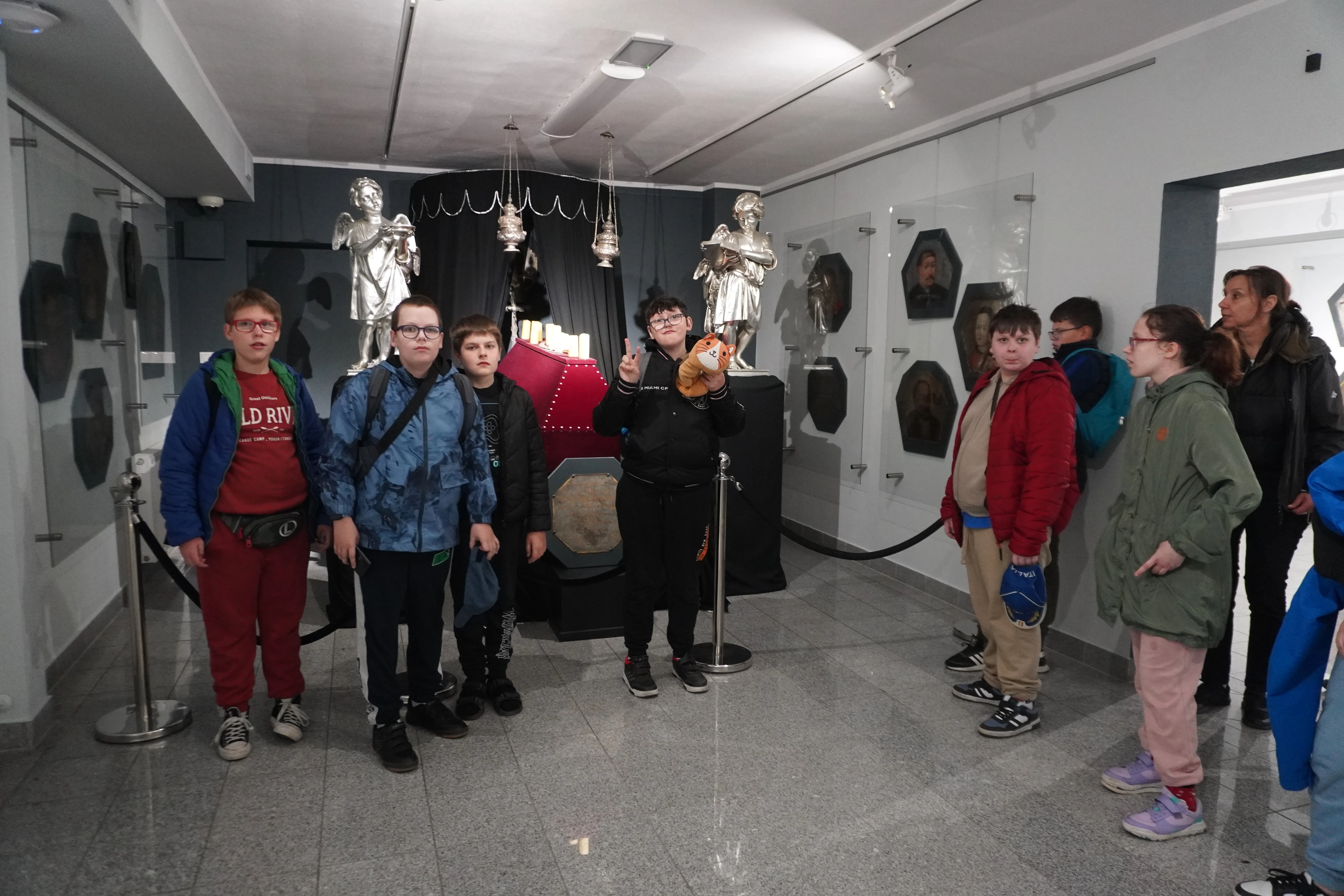 Wycieczka do Poznania, Ostrowa Lednickiego, Gniezna i Biskupina