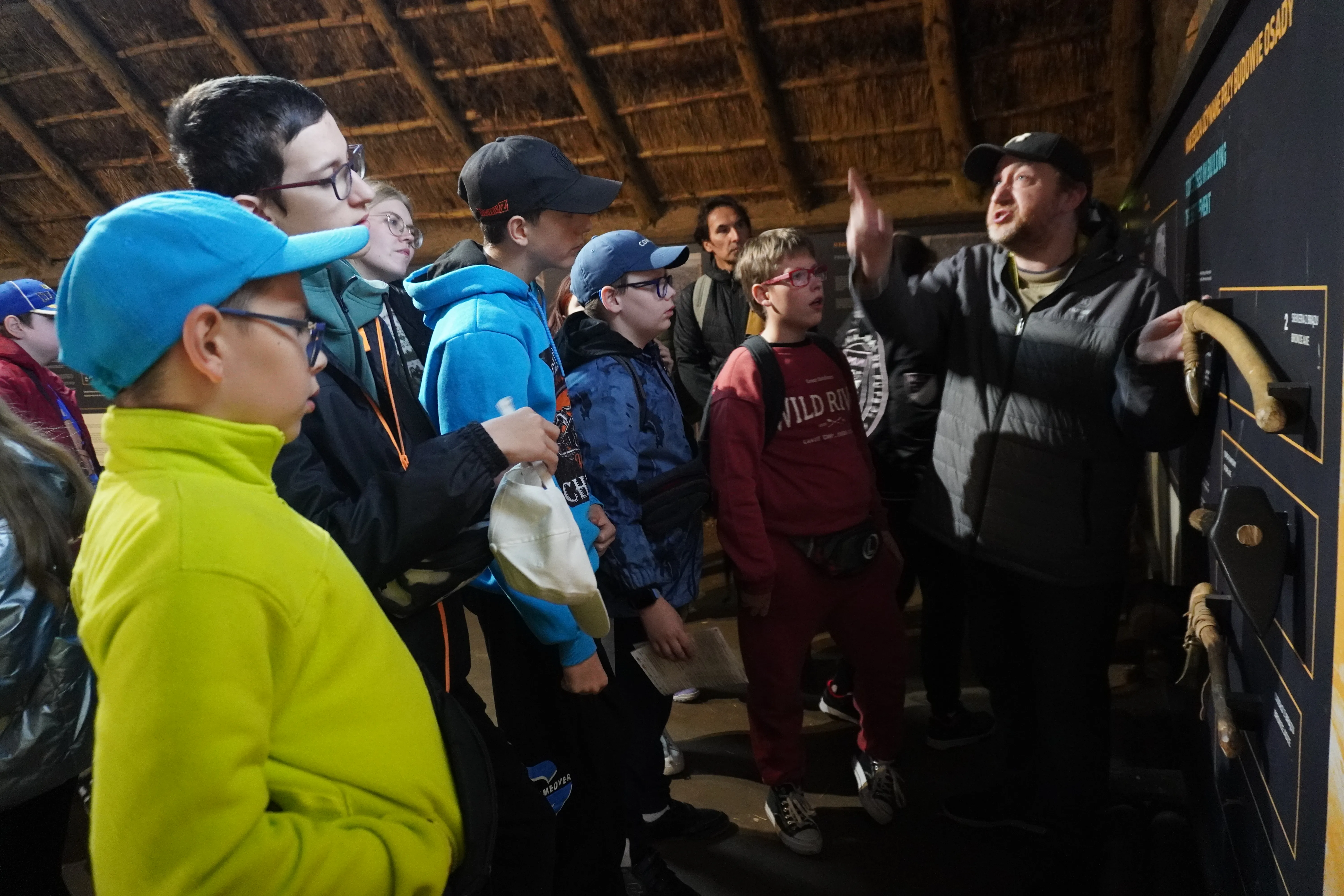 Wycieczka do Poznania, Ostrowa Lednickiego, Gniezna i Biskupina