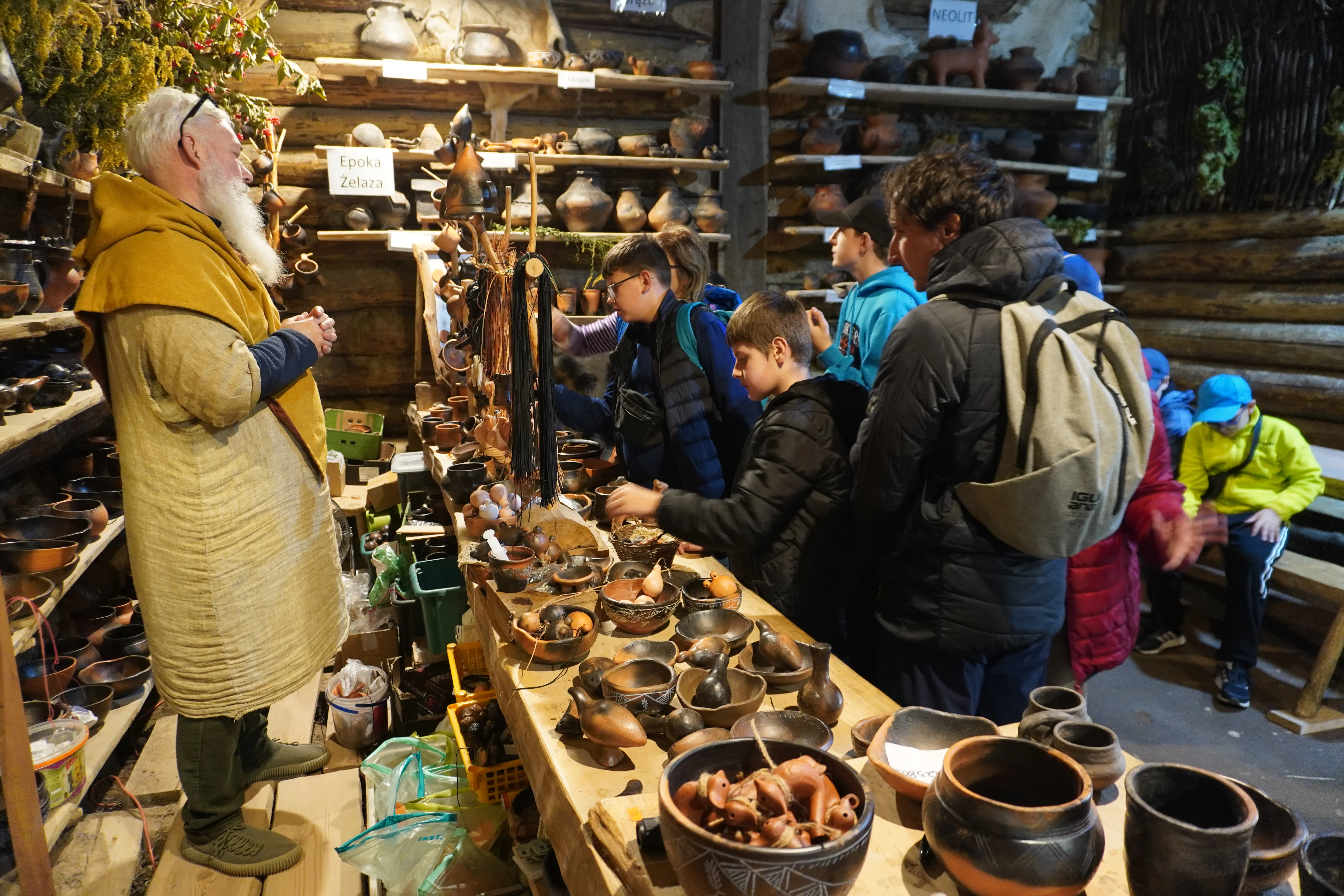 Wycieczka do Poznania, Ostrowa Lednickiego, Gniezna i Biskupina
