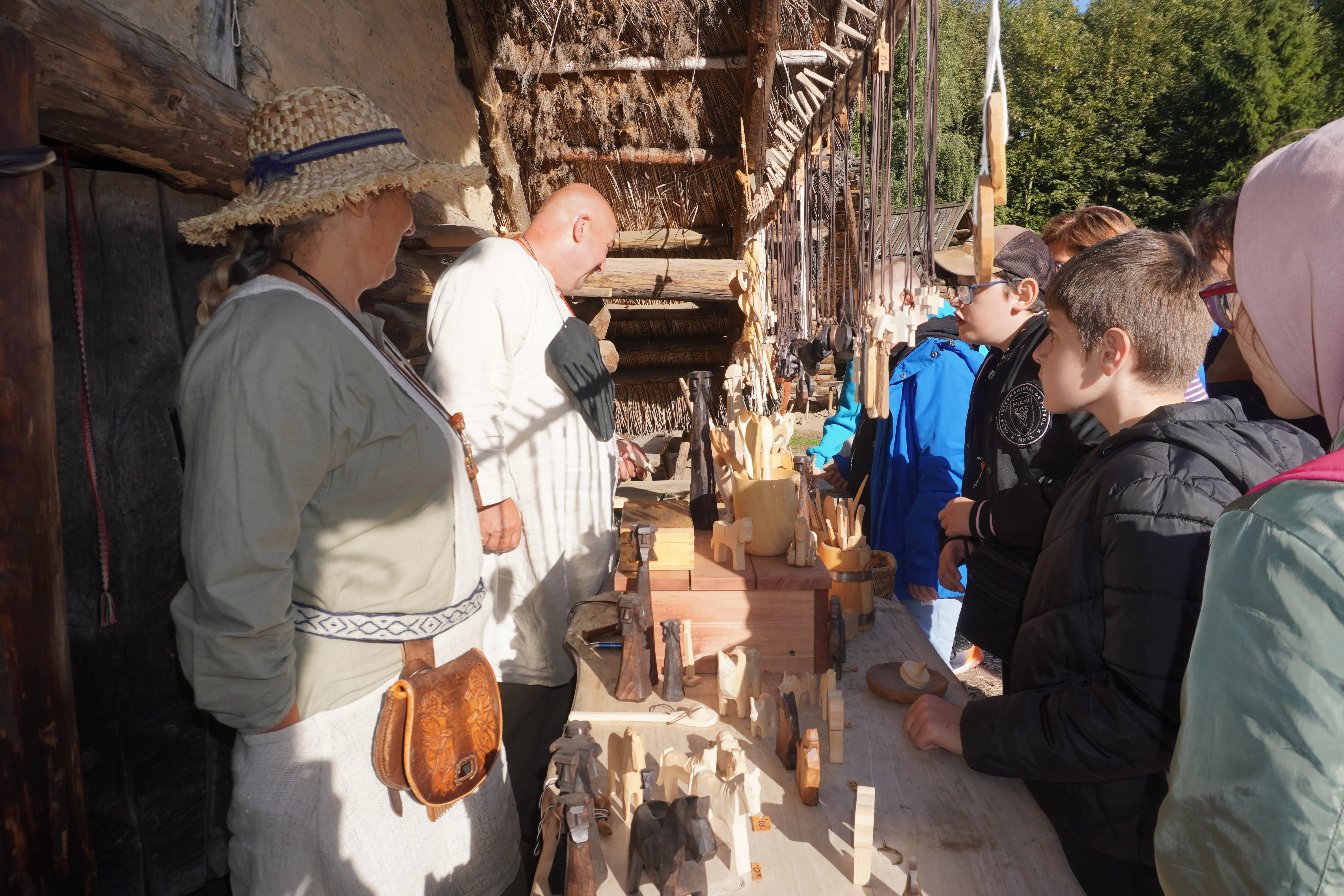 Wycieczka do Poznania, Ostrowa Lednickiego, Gniezna i Biskupina