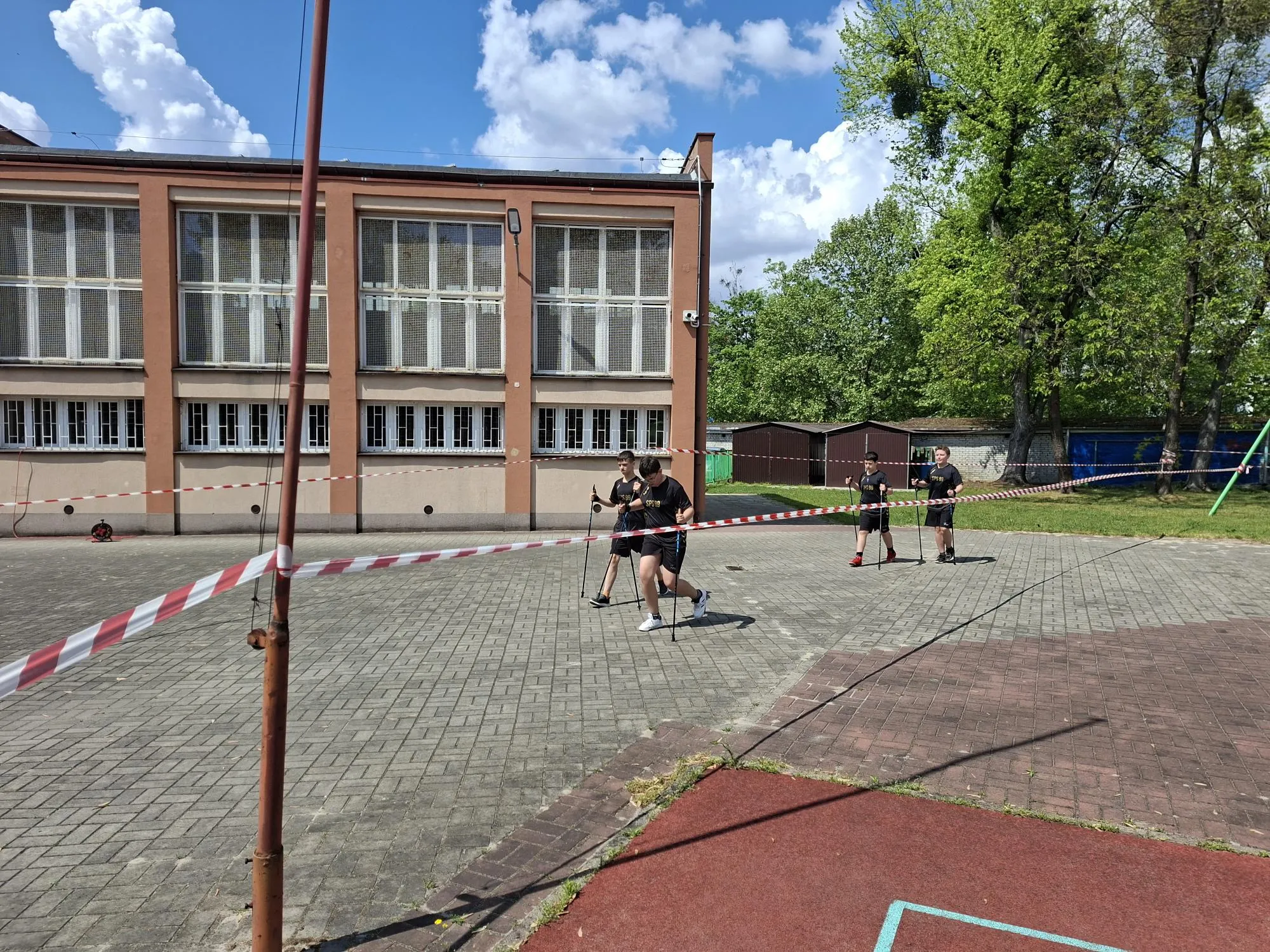 Zawody lekkoatletyczne ,, Ruch to zabawa". 