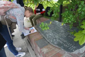 „Polegli niepokonani. Męczeństwo ludności Woli w Powstaniu Warszawskim"