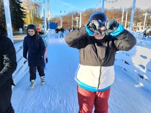 Lekcja wf na łyżwach