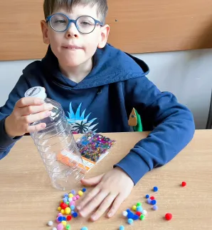 Kolejne piątki z eksperymentami w klasie 1a