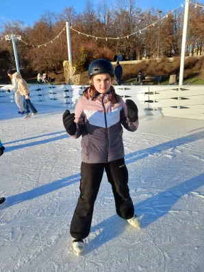 Lekcja wf na łyżwach